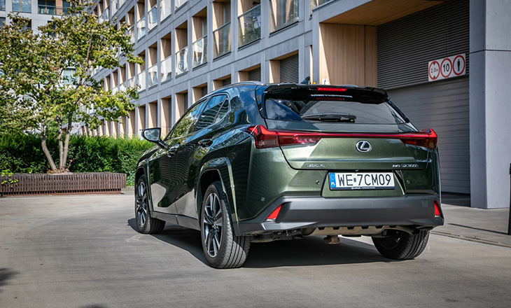 Lexus UX 2024