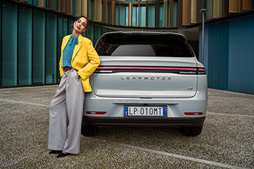 Premierowy pokaz Leapmotor C10 REEV podczas Poznań Motorshow 2025 