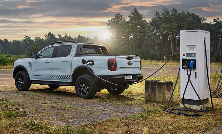 Ford Ranger Stormtrak PHEV 2025