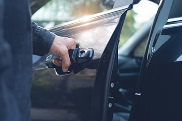 Jak skutecznie zabezpieczyć auto przed kradzieżą? Poznaj metody, które naprawdę działają