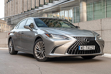 Lexus ES najlepsz hybryd klasy premium