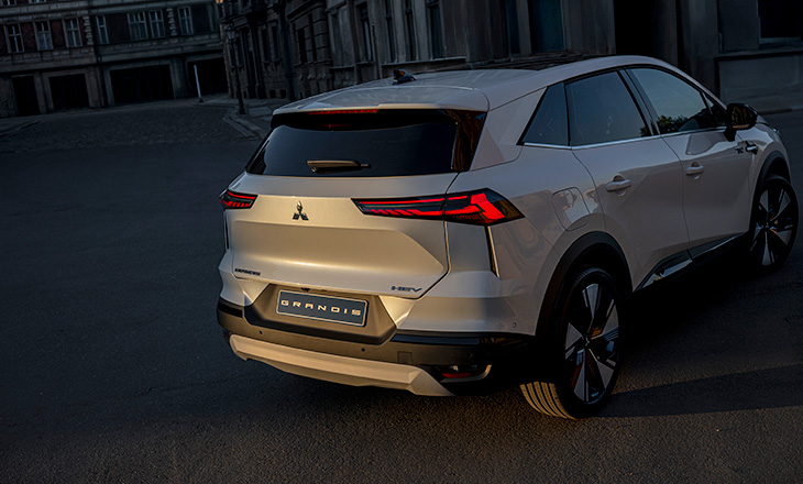 Mitsubishi Grandis SUV 2025
