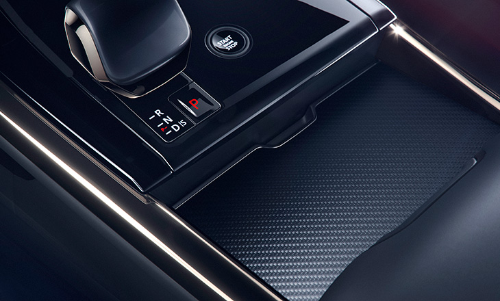 Range Rover Sport SV Carbon 2025