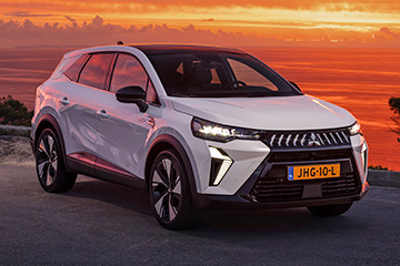 Astara ogasza przedsprzeda modelu Mitsubishi Grandis