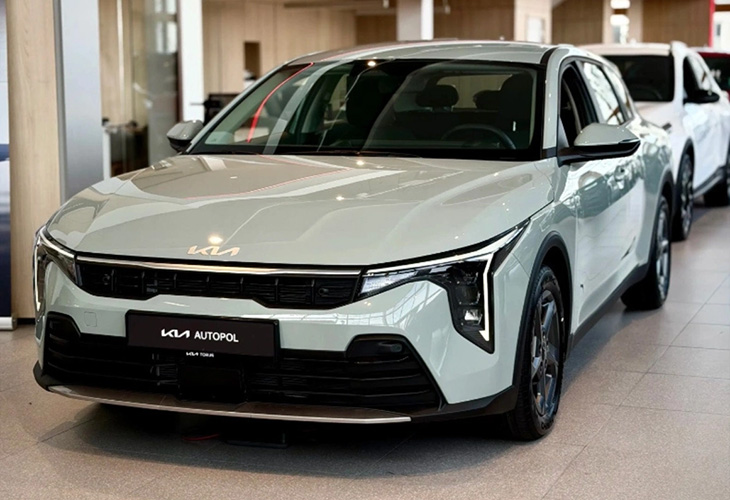 Kia K4