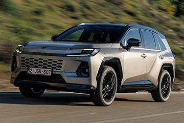 Toyota RAV4 sz�stej generacji otwiera nowy rozdzia� dla globalnej ikony marki