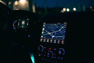 Dlaczego firmy coraz cz�ciej wdra�aj� monitoring GPS pojazd�w?