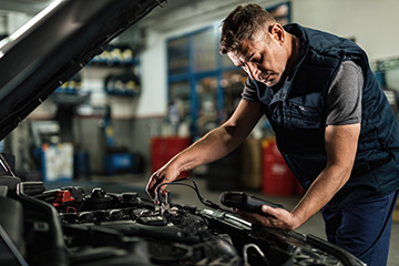 Mechanik samochodowy - czym si� dok�adnie zajmuje?