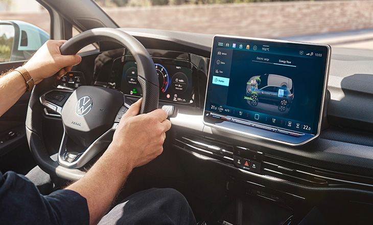 Volkswagen Golf i T-Roc full hybrid 2027