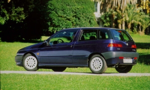 Alfa Romeo 145