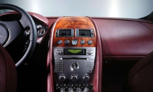 Aston Martin DB9 (2004)