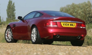Aston Martin V12 Vanquish S (2004)