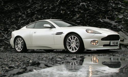 Aston Martin Vanquish S V12 '2004