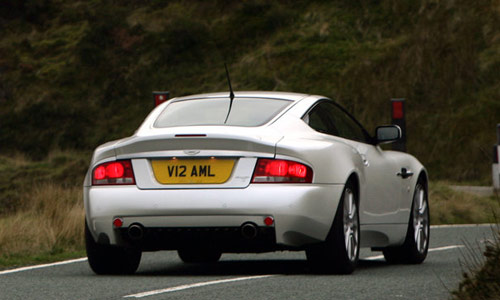 Aston Martin Vanquish S V12 '2004