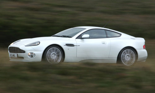 Aston Martin Vanquish S V12 '2004