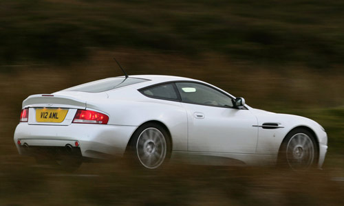 Aston Martin Vanquish S V12 '2004