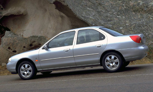 Ford Mondeo Ghia Saloon '1996