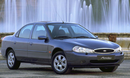 Ford Mondeo Ghia Saloon 4dr