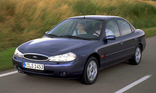 Ford Mondeo saloon 4dr