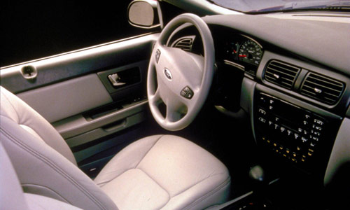 Ford Taurus SE '2000