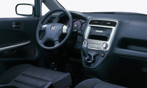 Honda Stream (2004-2006)