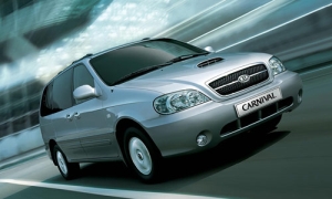 KIA Carnival (mkI) (facelift) (2001-2006)