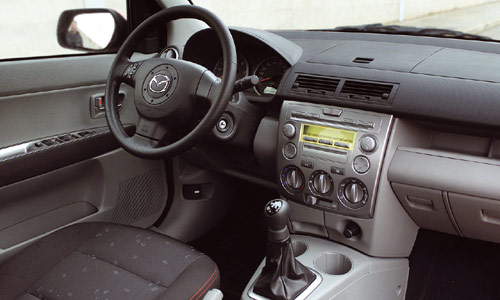 Mazda 2 '2003