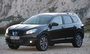 Nissan Qashqai+2 2010 (4)