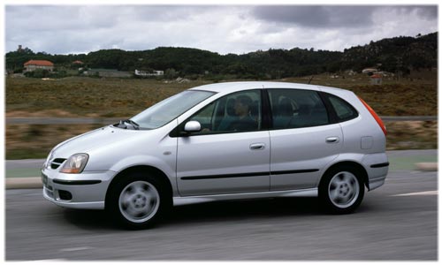 Nissan Almera Tino 2001