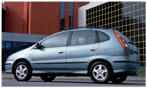 Nissan Almera Tino 2001