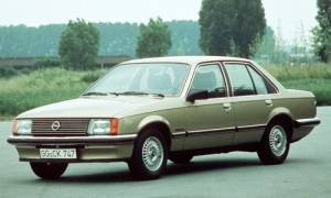 Opel Rekord E Berlina '77, 1977-1982